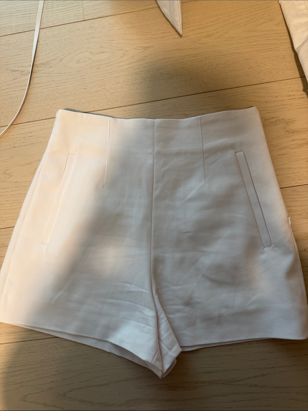Zara white chino short